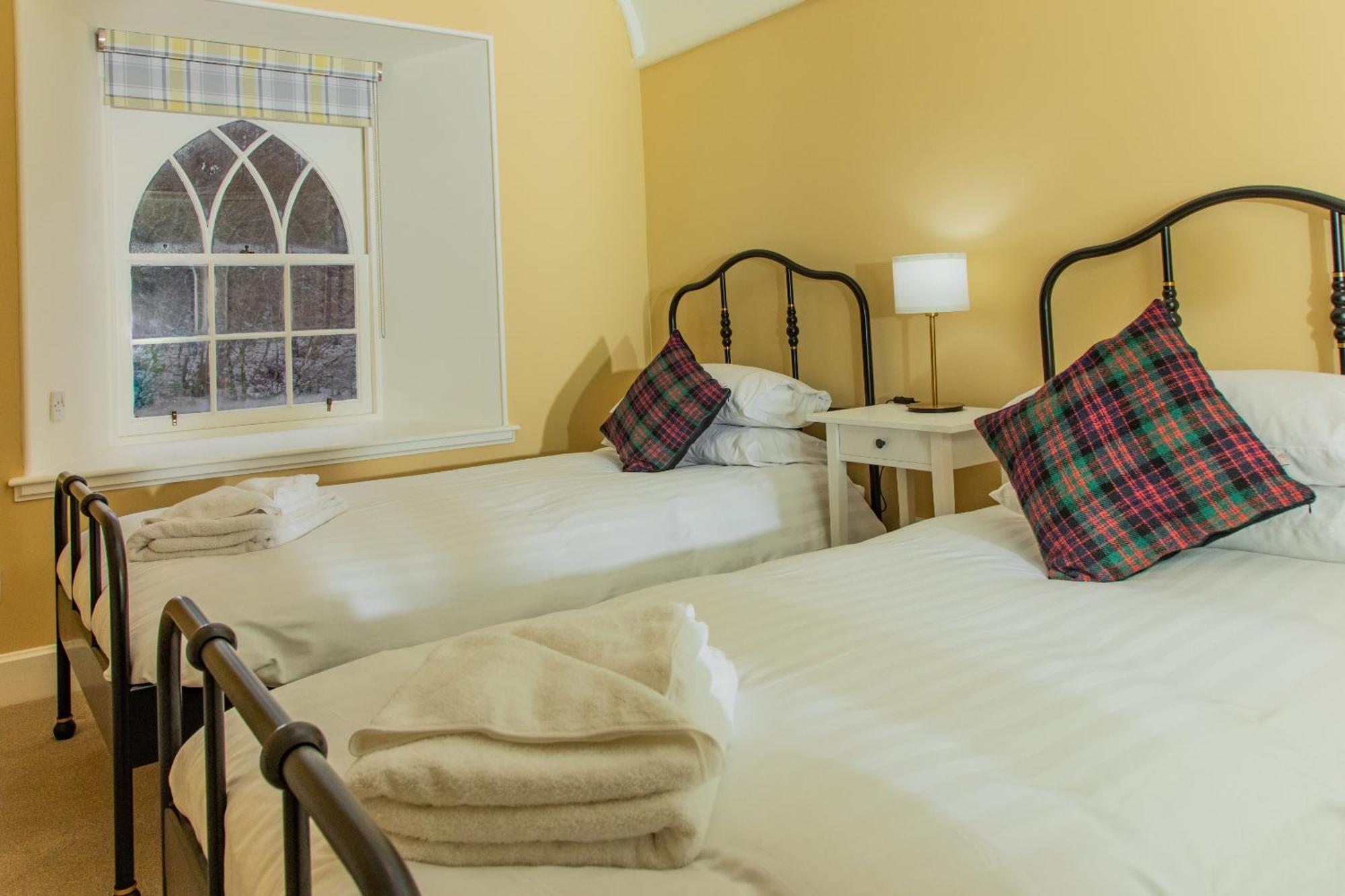 Ardvasar  Armadale Castle Cabins חדר תמונה